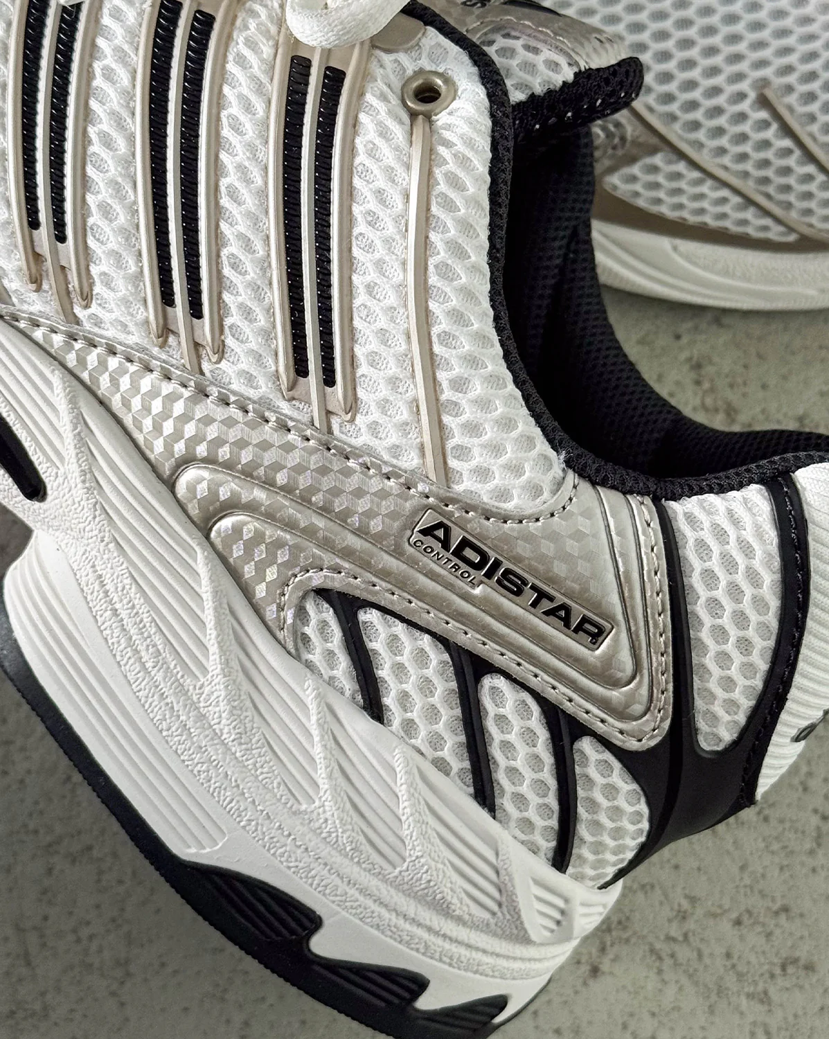 Adidas Adistar Control 3 - Image 3