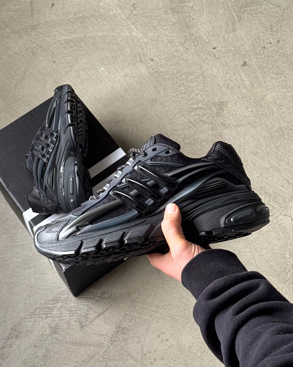 Adidas x Pharrell Williams Adistar Jellyfish - Image 2