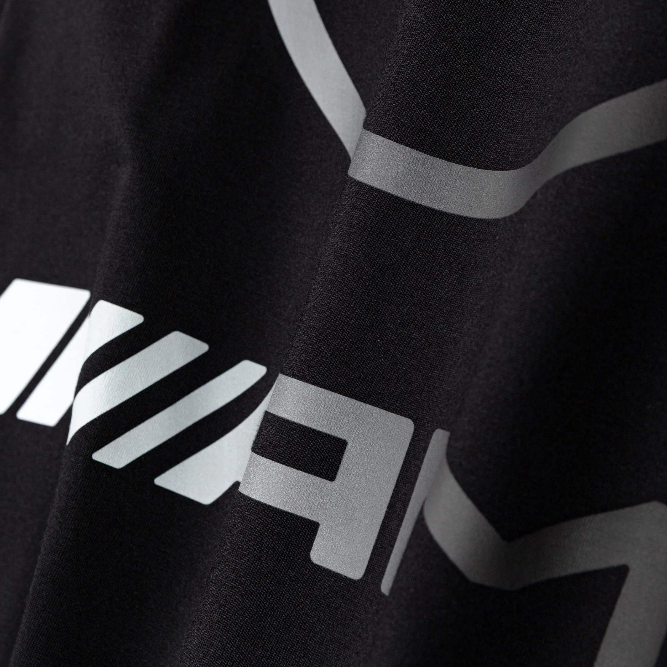 Adidas Y-3 x Mercedes-AMG PETRONAS F1 Team Chaos Logo Long Sleeve Tee - Image 4