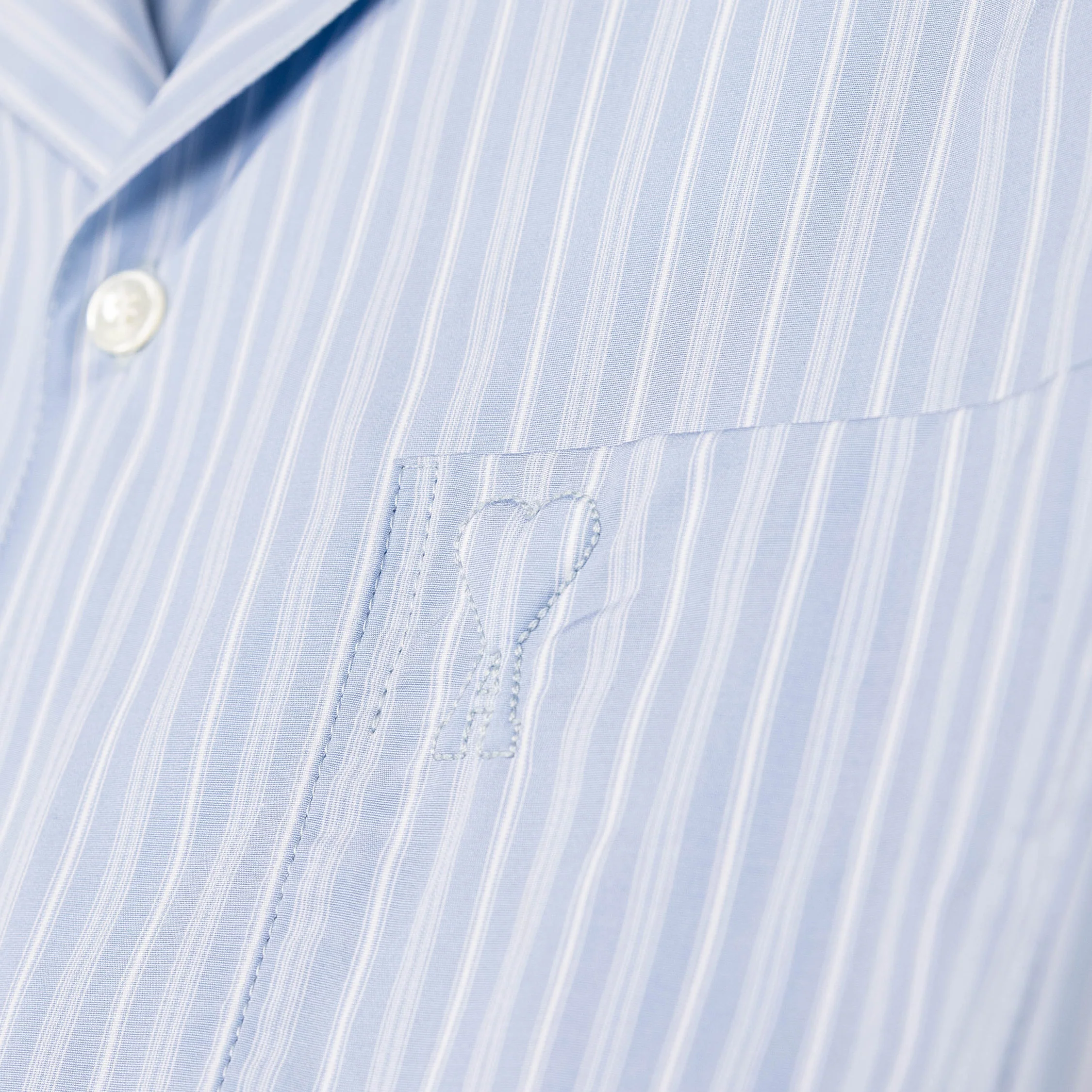 AMI Paris	Short Sleeve Ami De Coeur Boxy Shirt - Image 3