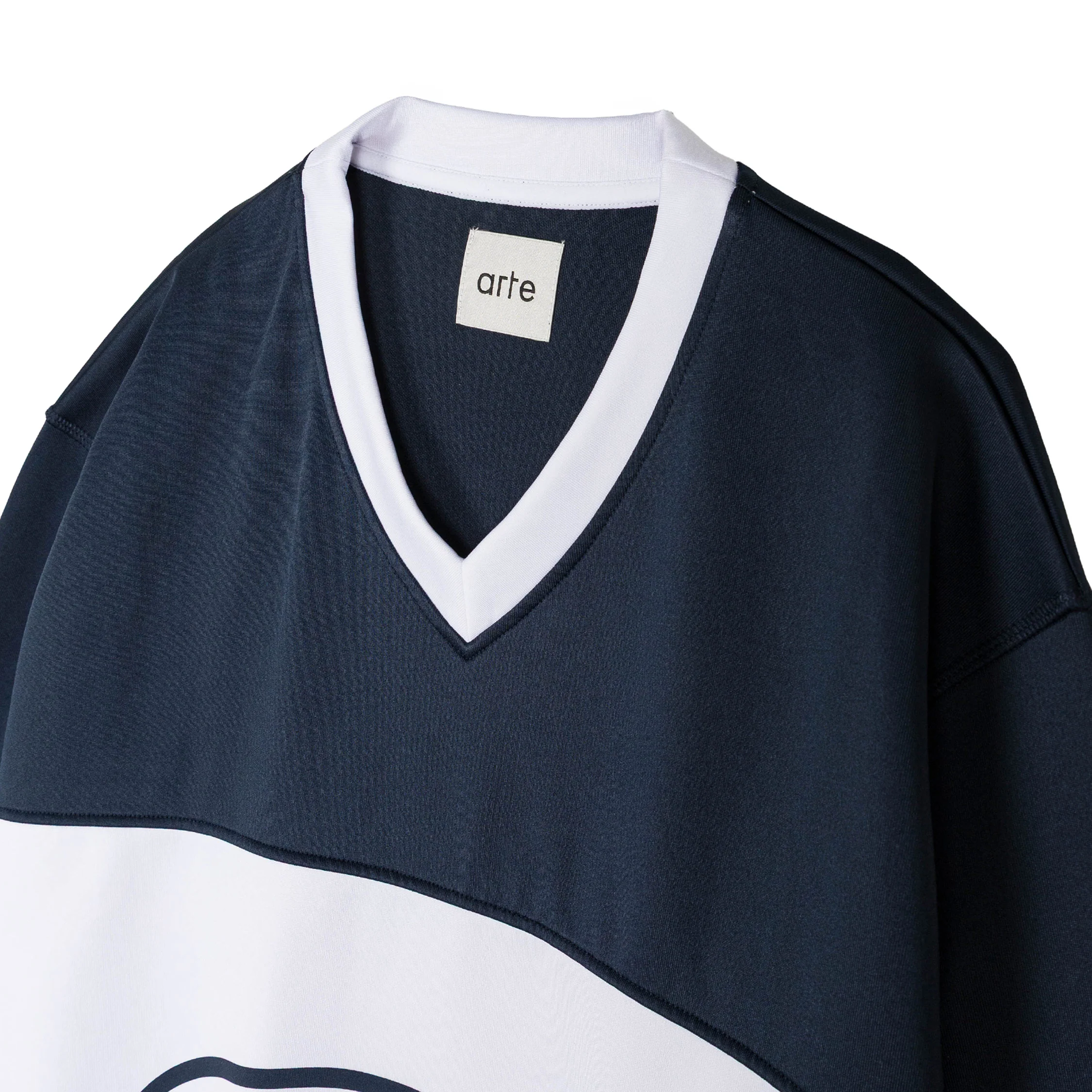 Arte Antwerp Circle Logo Longsleeve - Image 3