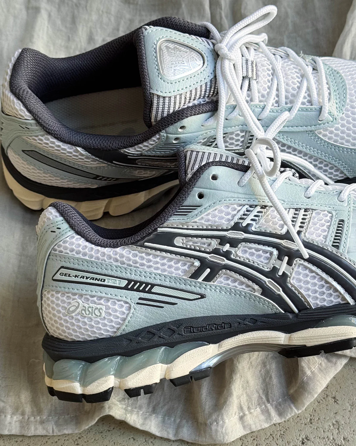 Asics GEL-Kayano 12.1 - Image 3