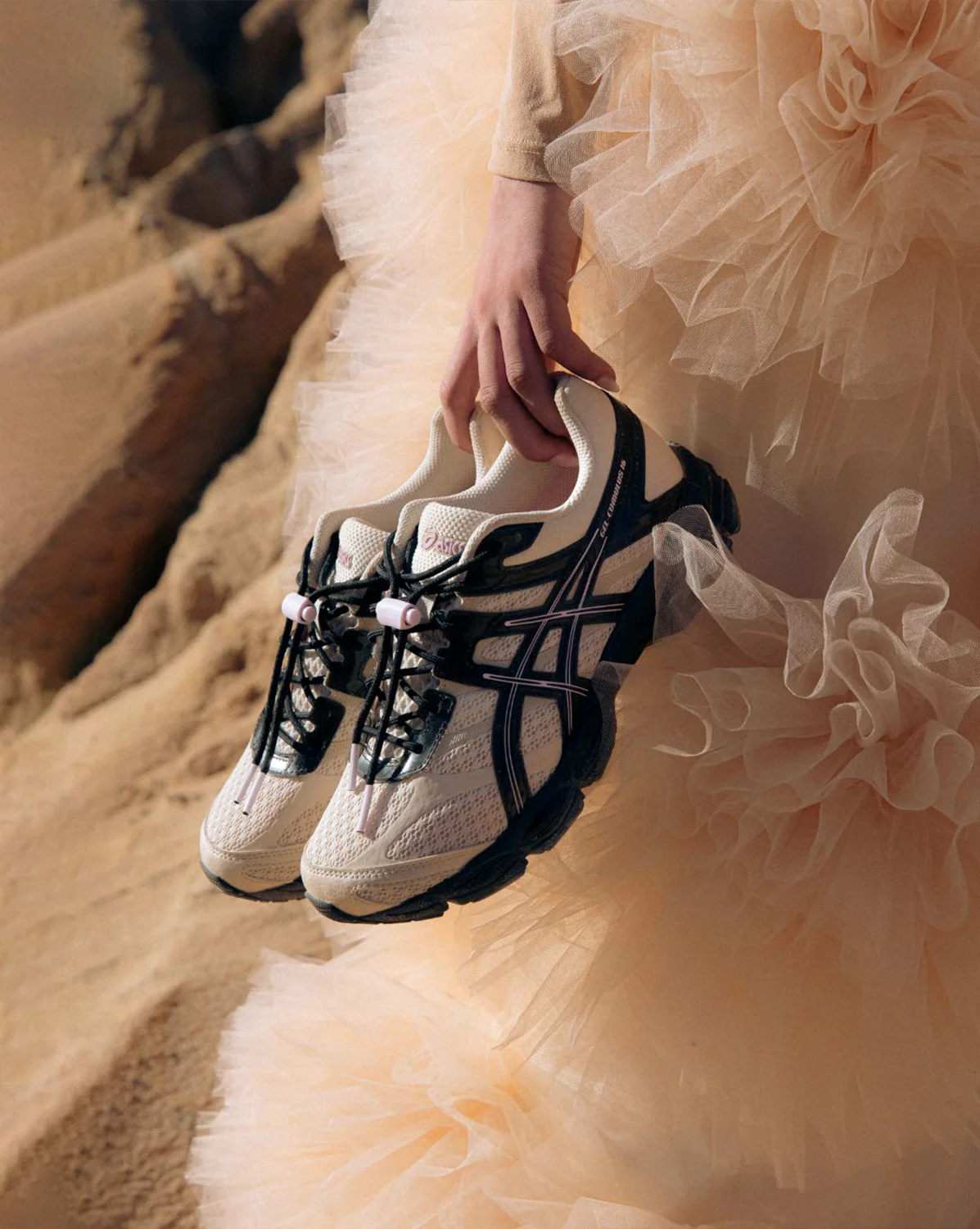 Asics x Finesse GEL-Cumulus 16 - Image 2