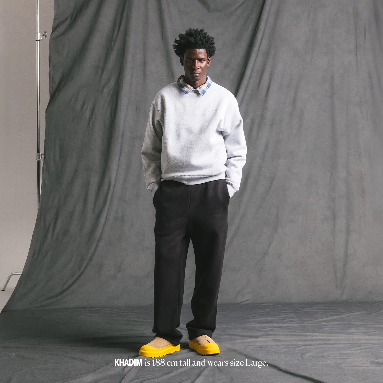 Asphaltgold Essential Crewneck - Image 2