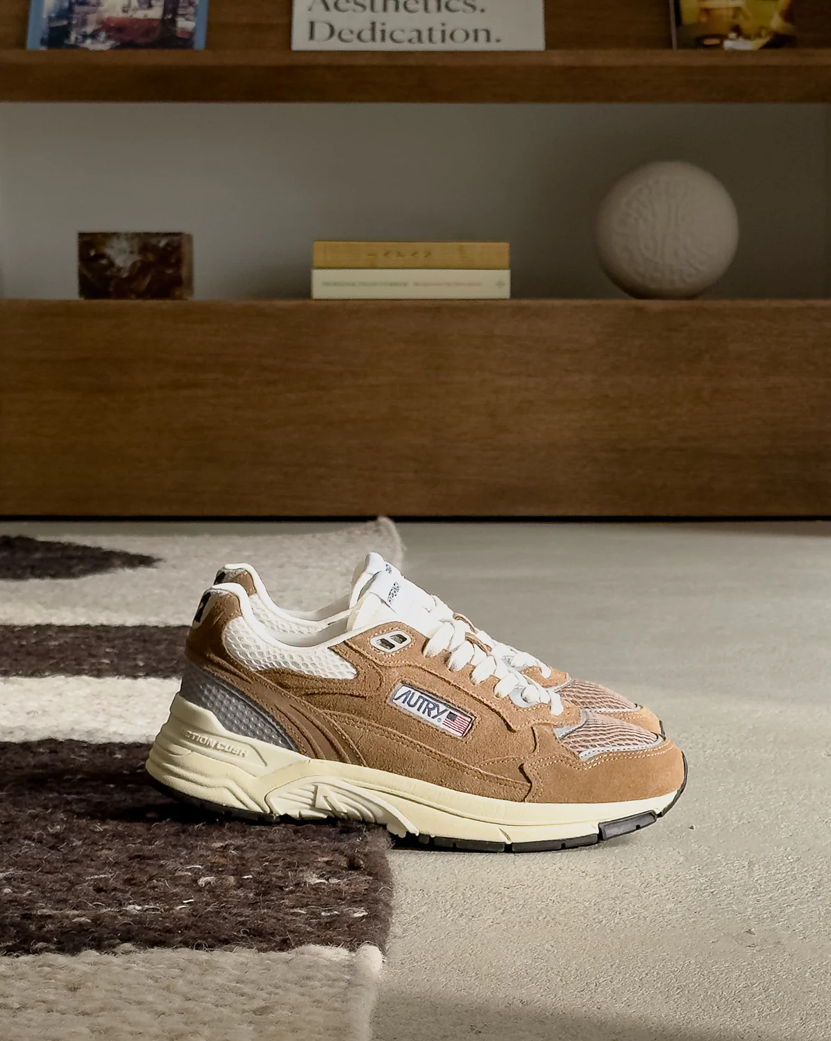 Autry Hyperway W *Suede / Mesh* - Image 2