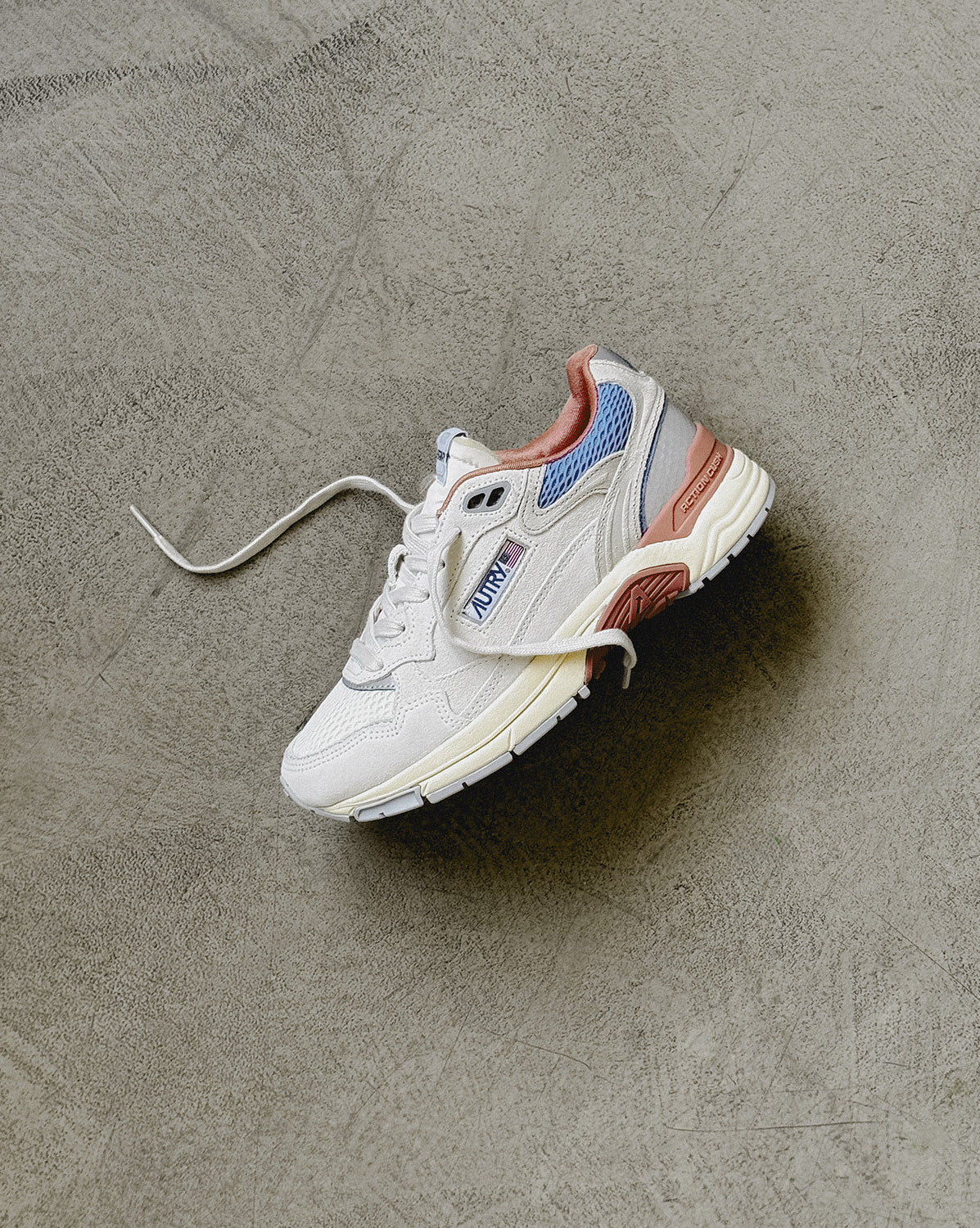 Autry Hyperway W *Suede / Mesh* - Image 4