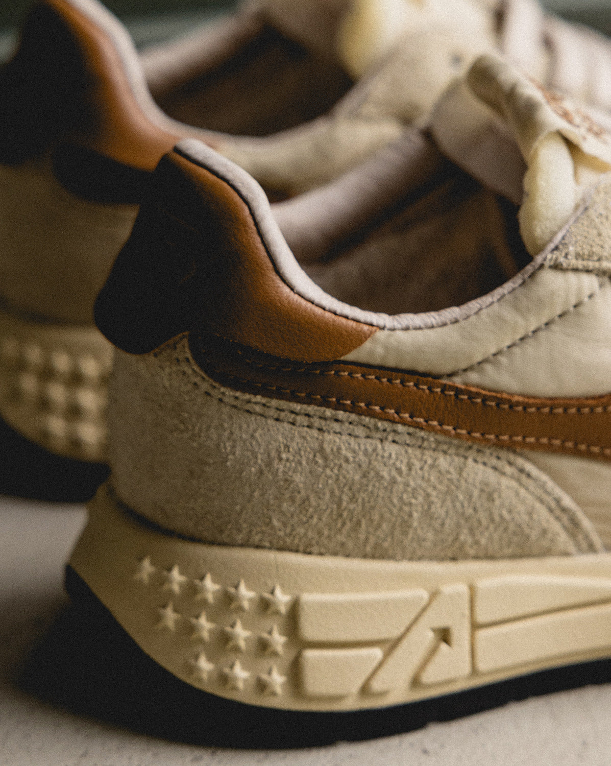 Autry Reelwind Low W *Suede / Net* - Image 3