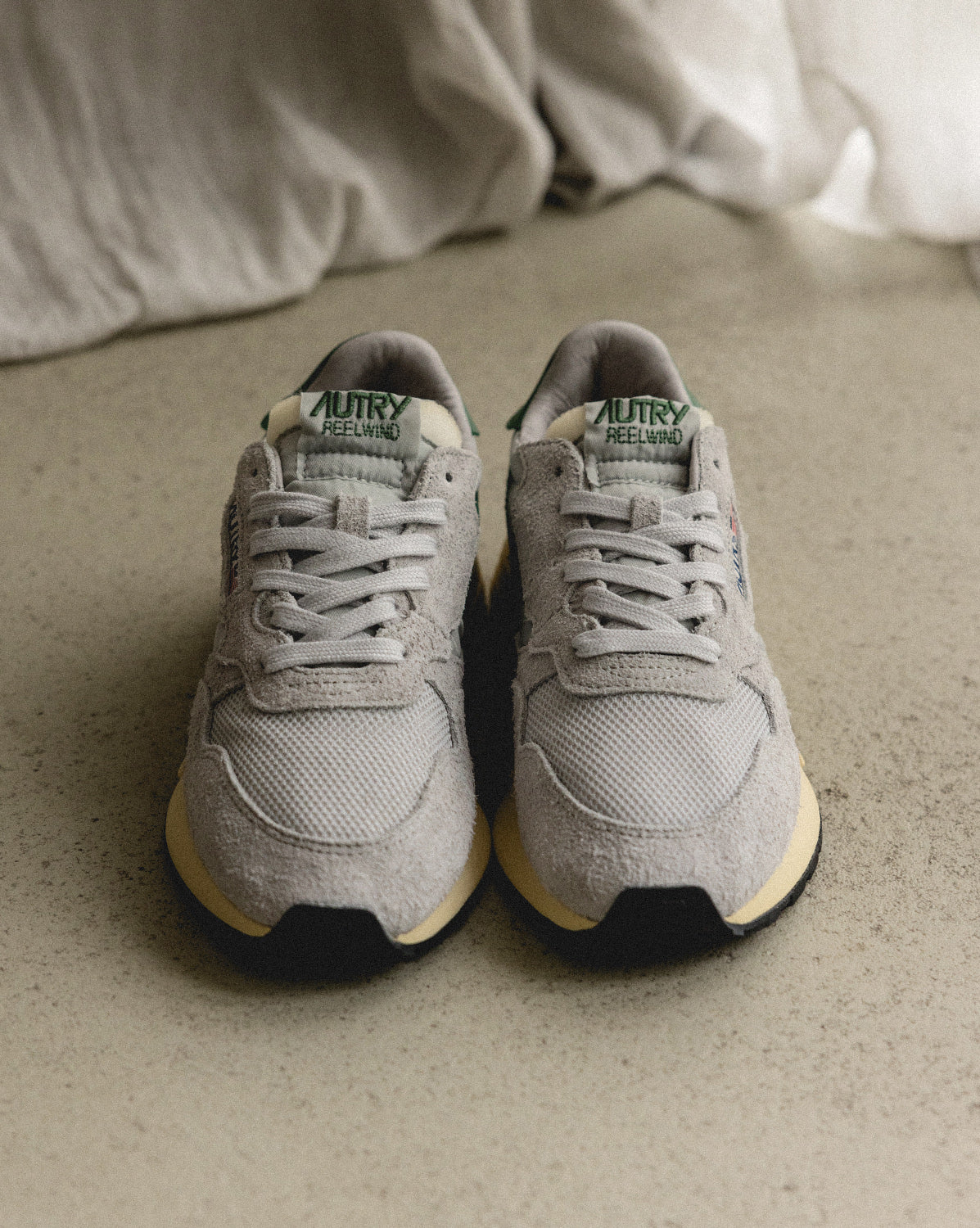 Autry Reelwind Low W *Suede / Net* - Image 2