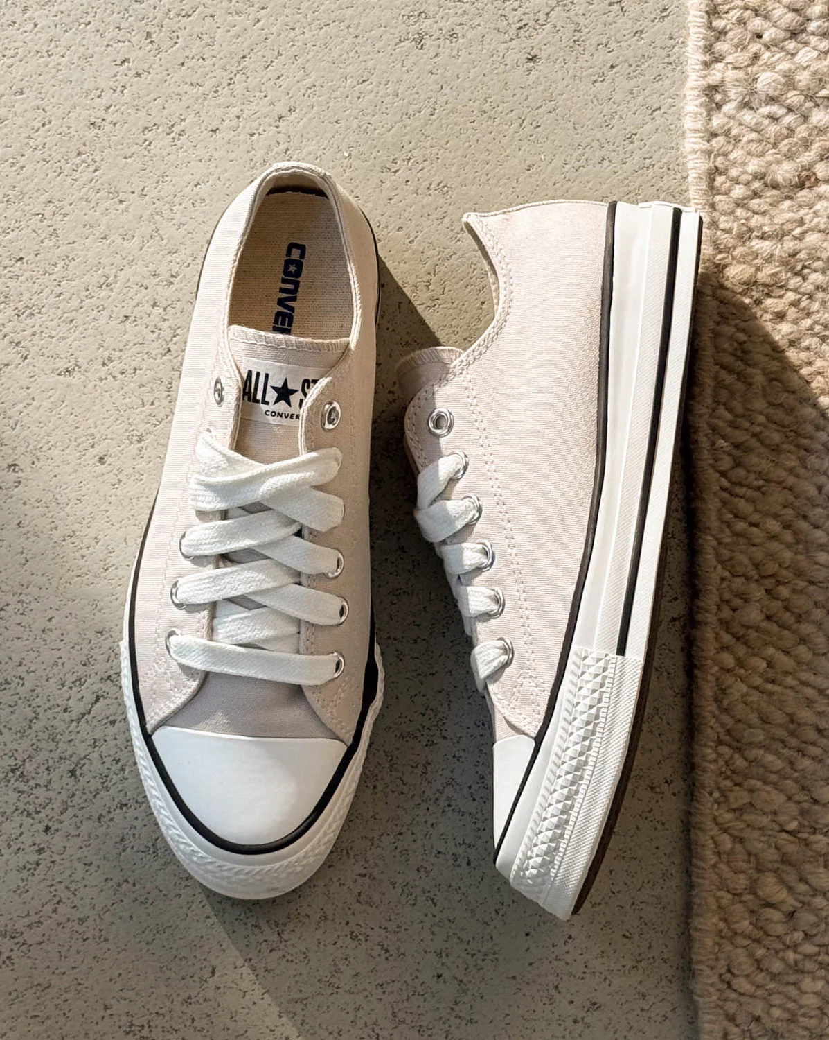Converse Chuck Taylor Throwback OX - Image 2