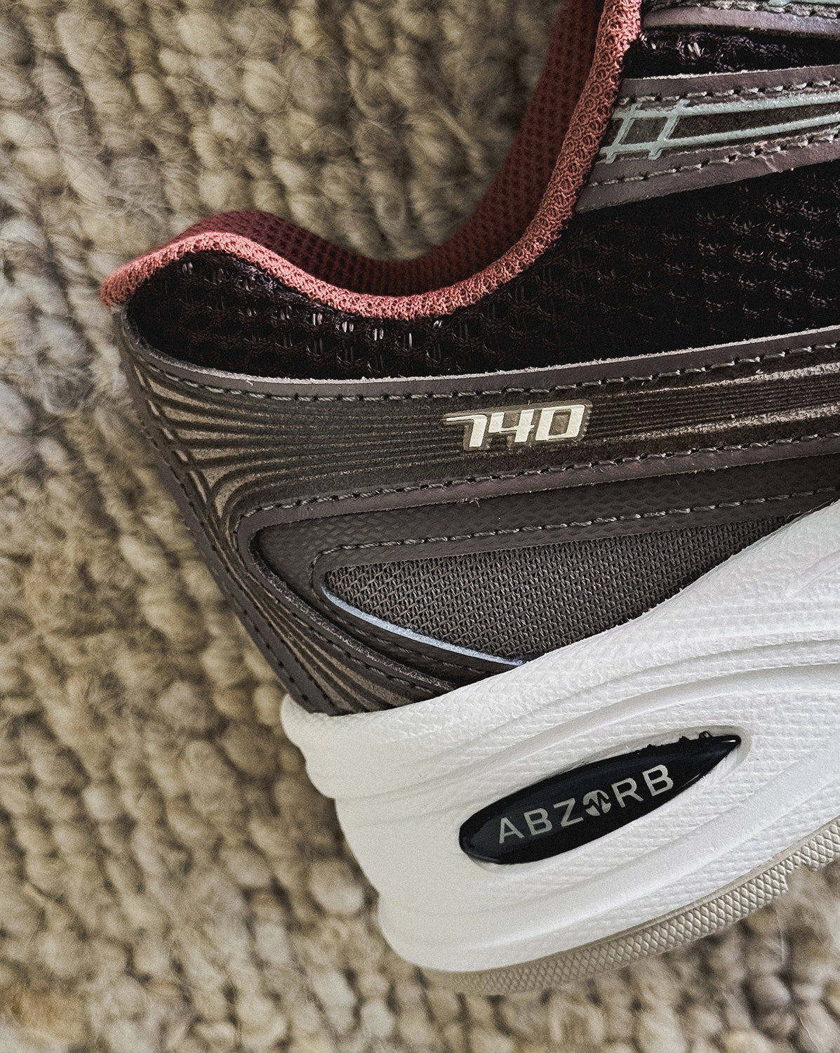 New Balance 740 - Image 3