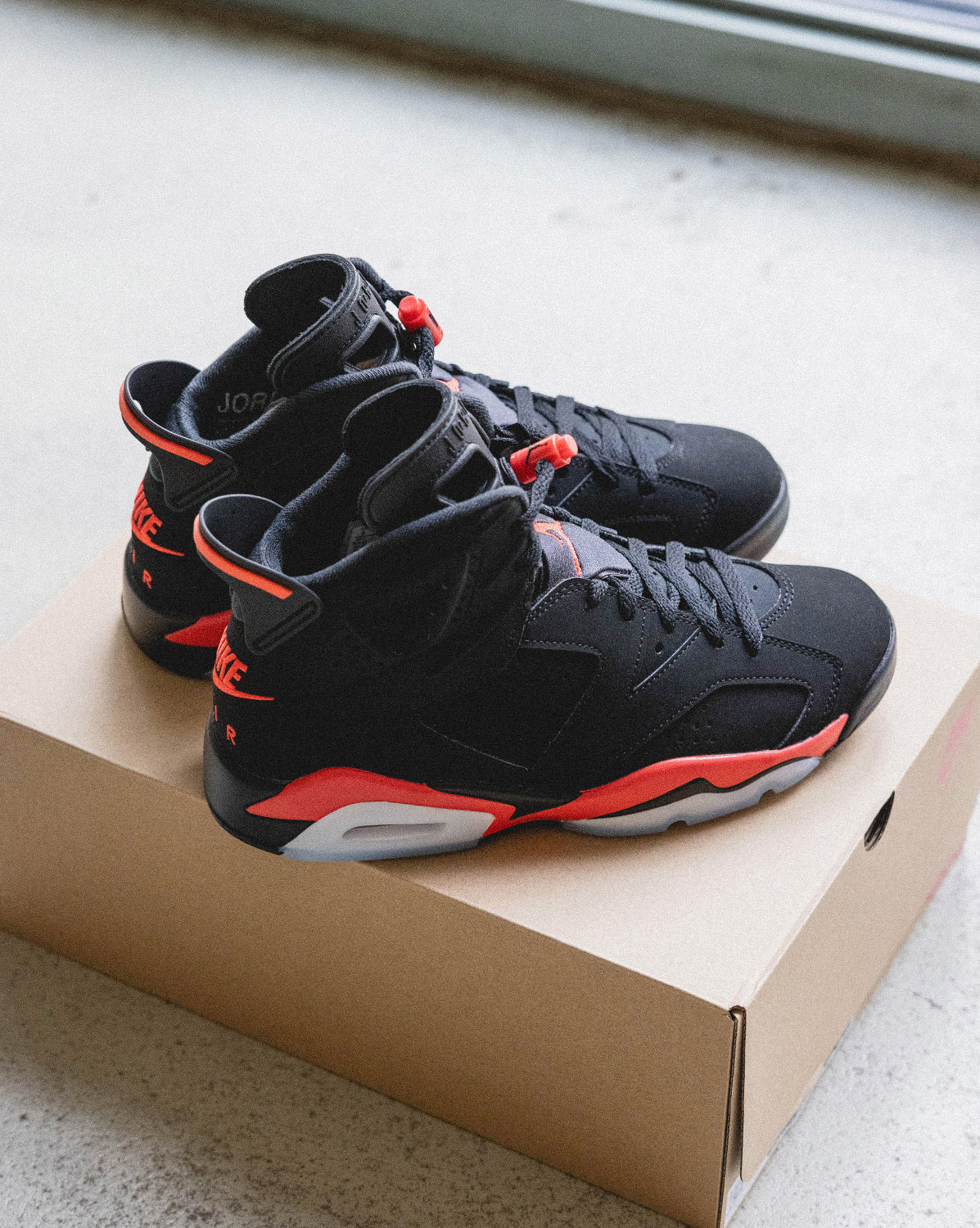 Nike Air Jordan 6 Retro *Infrared Salesman* - Image 2