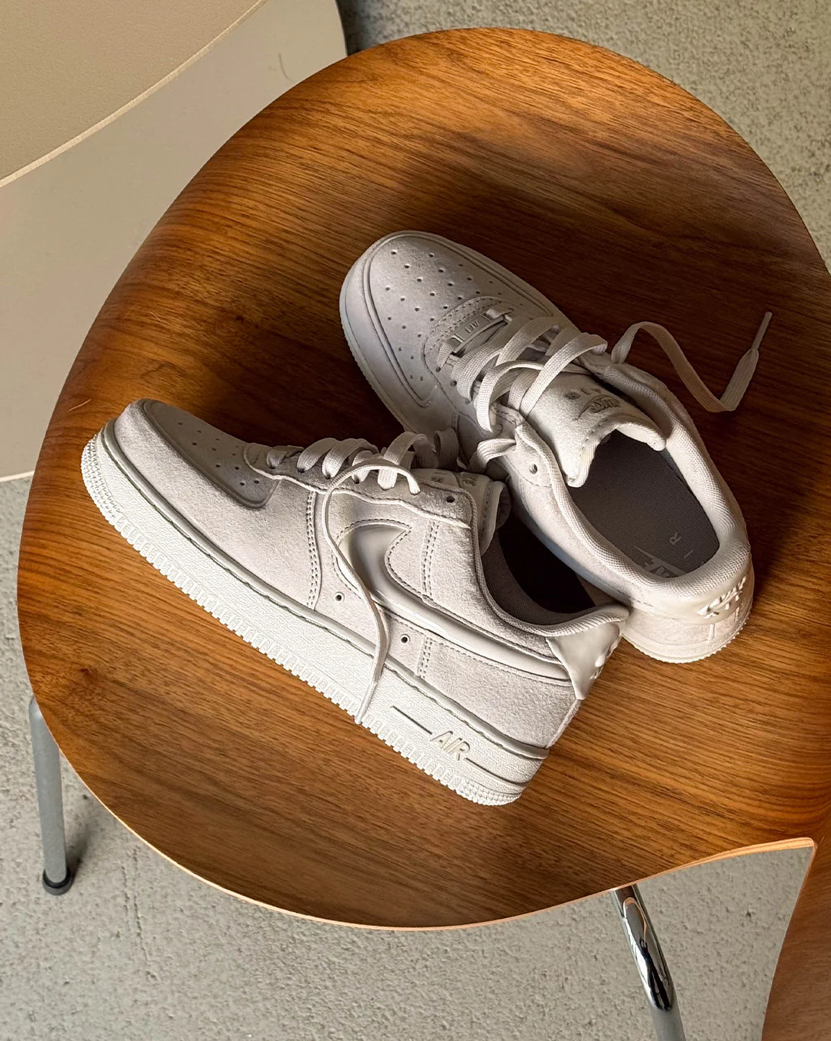 Nike Wmns Air Force 1 '07 - Image 2