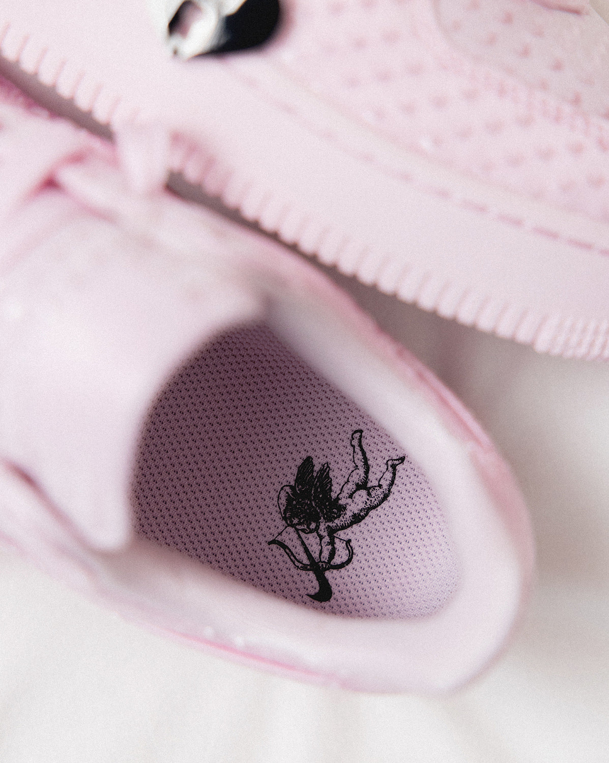 Nike Wmns Air Force 1 '07 Low SE *Valentines Day* - Image 4