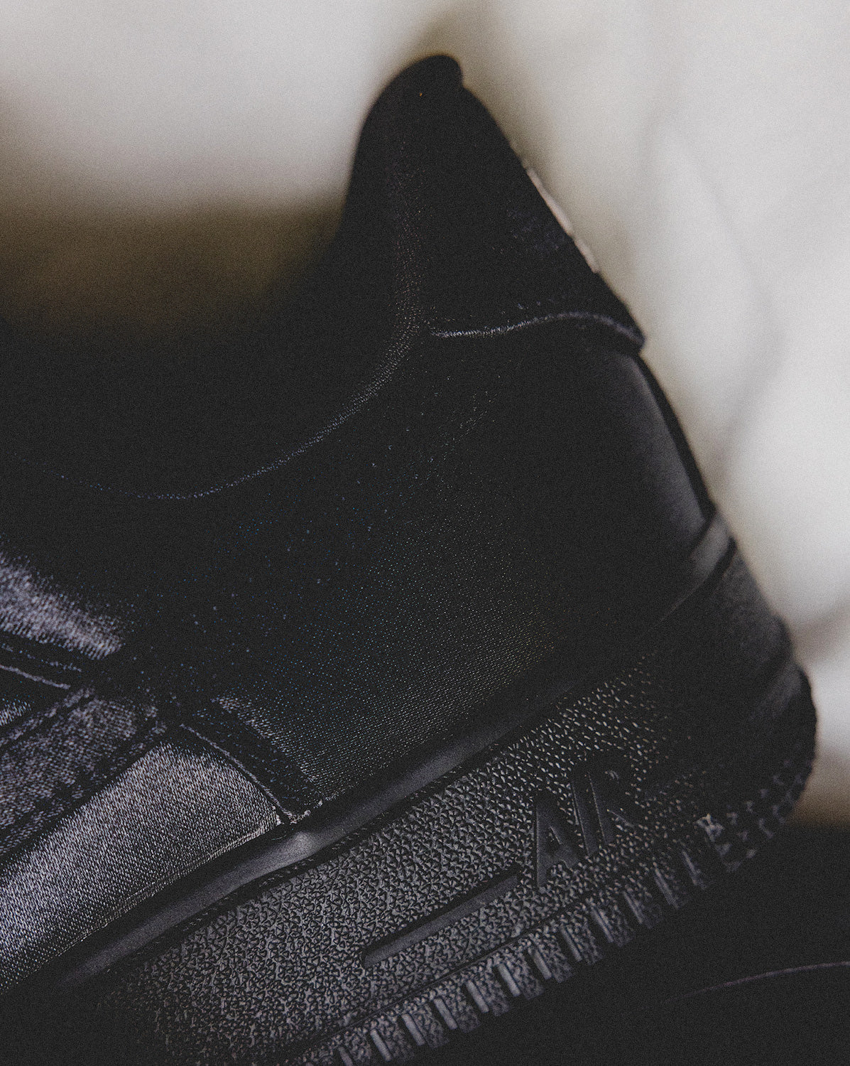 Nike Wmns Air Force 1 ’07 LV8 - Image 3