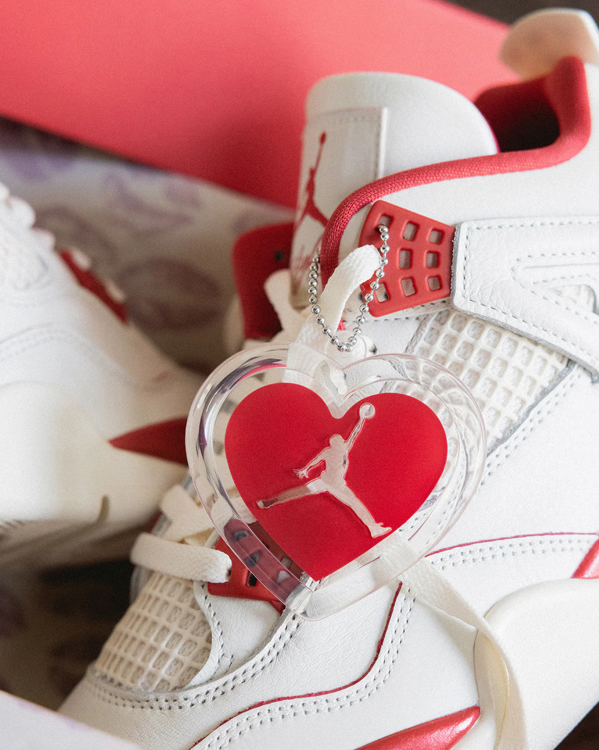Nike Wmns Air Jordan 4 Retro *Valentine's Day* - Image 3
