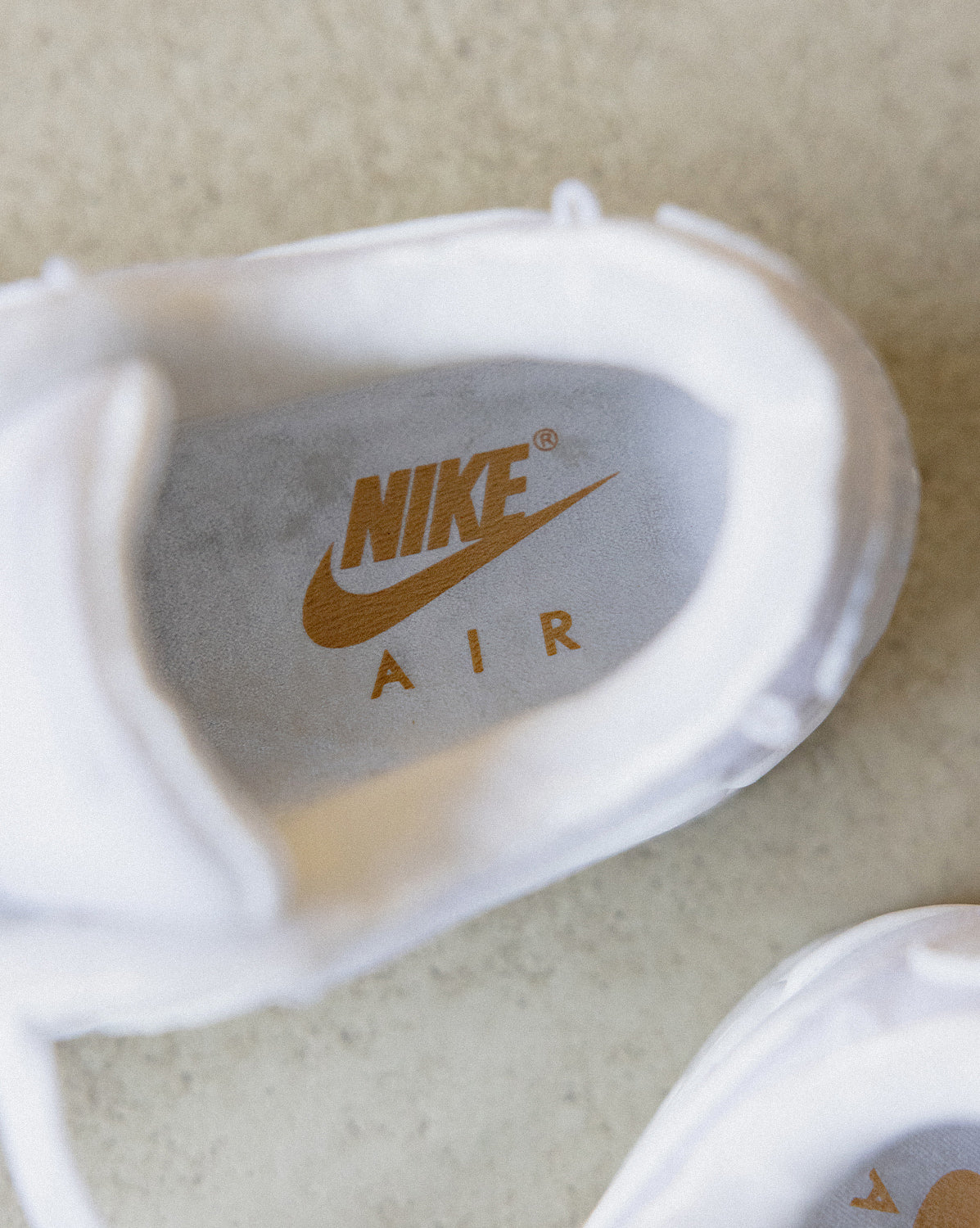 Nike Wmns Air Max 90 PRM - Image 3