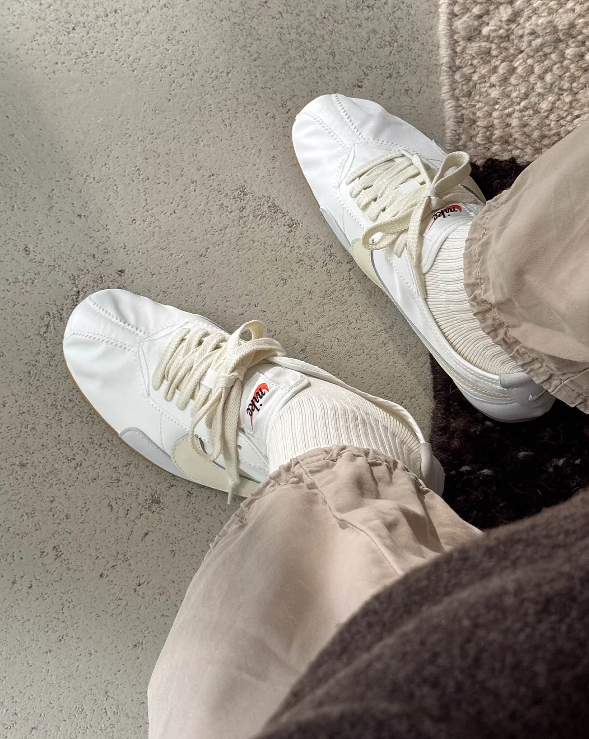 Nike Wmns Moon Shoe OG - Image 4