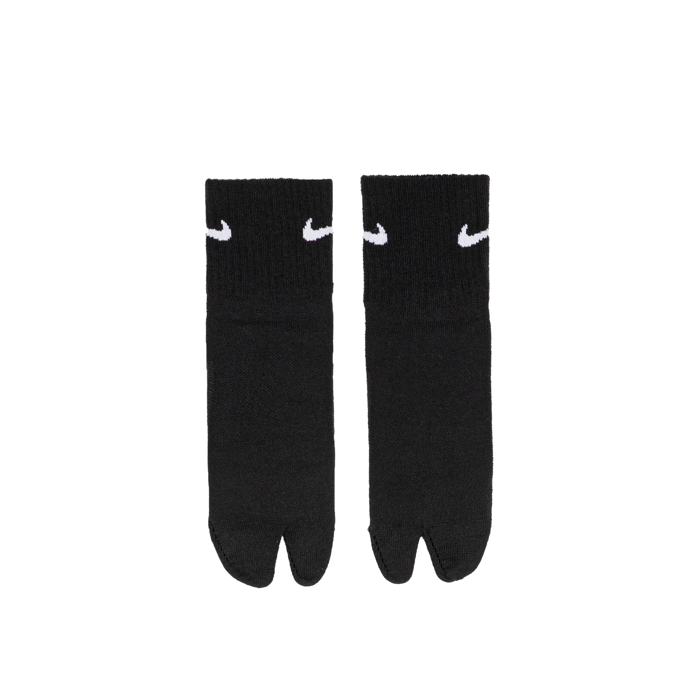 Nike	Everyday Plus Lightweight Ankle Split-Toe Socks - Image 2