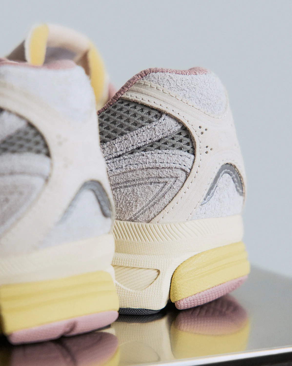 Saucony x 3sixteen Pro Grid Guide 7 - Image 4