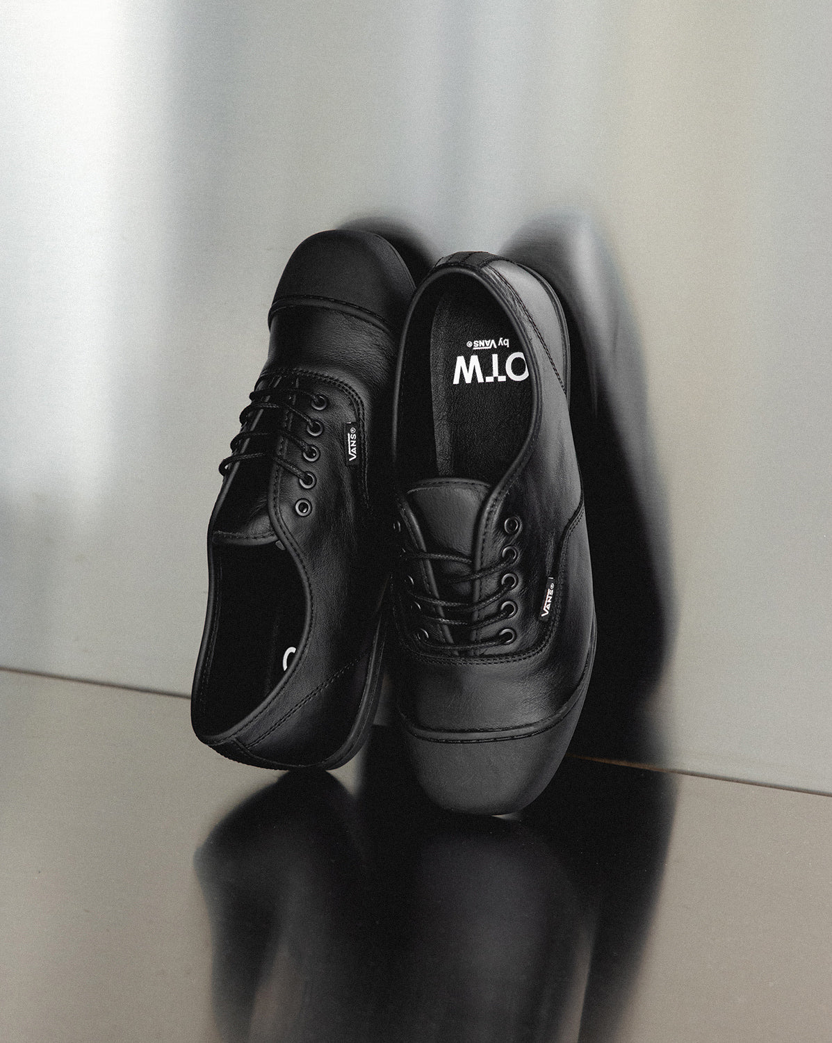 Vans OTW Authentic Prima - Image 2